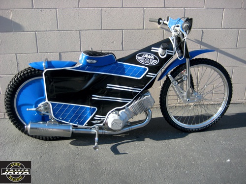 JAWA Model 889