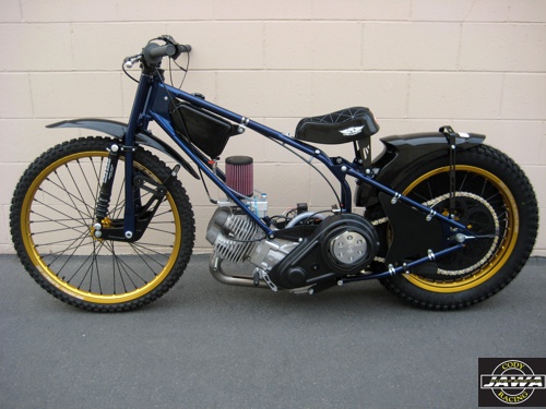 JAWA Model 889